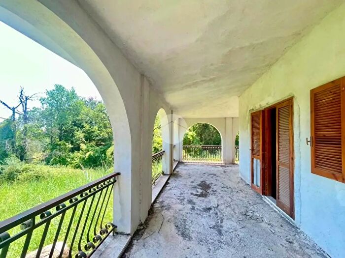 Casa trilocale in vendita in Via S Paolo, Roccagloriosa
