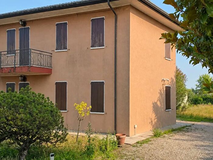 Casa con 6 locali in vendita in Via Ritonda, San Bonifacio
