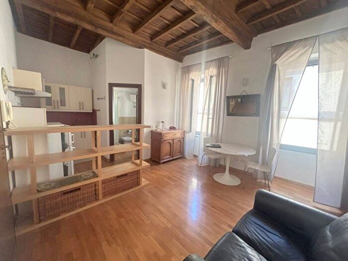 Appartamento bilocale in affitto in Piazza San Simeone, Sacrario Piazza della Rocca, Viterbo