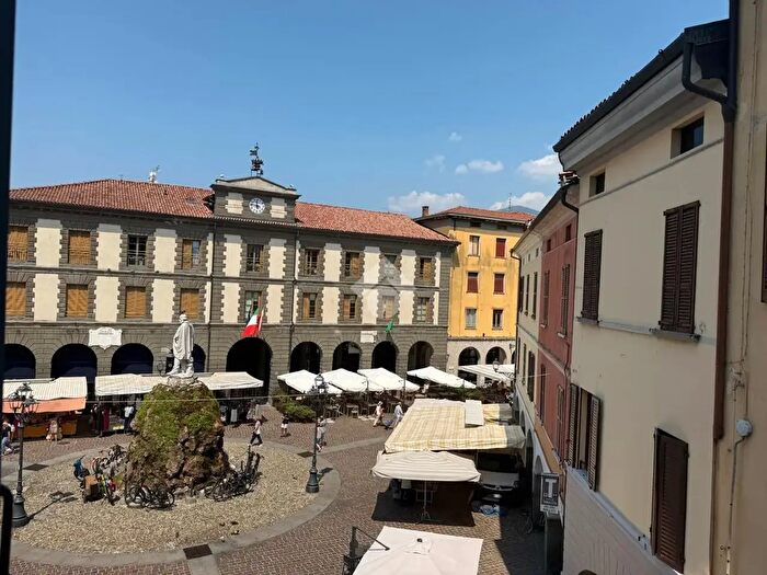 Appartamento trilocale in vendita in Vicolo Chiuso, Iseo