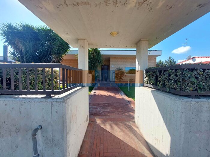 Casa con 6 locali in vendita in Via Tintoretto, Modugno