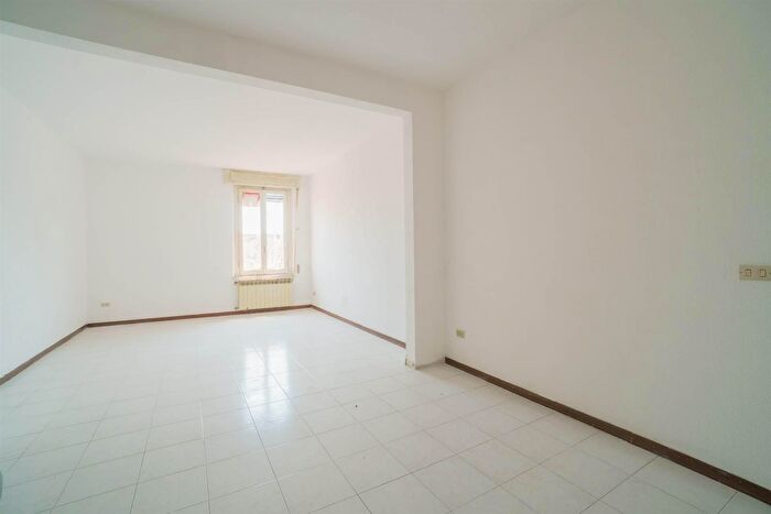 Appartamento con 5 locali in vendita in Montecatini Terme