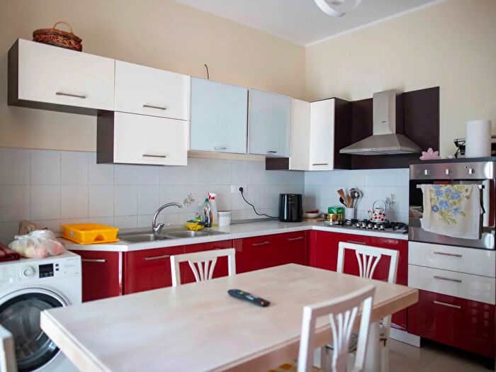 Appartamento con 5 locali in vendita in Via Sebenico, Catanzaro