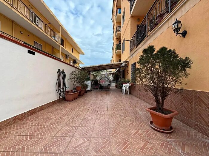 Appartamento con 7 locali in vendita in Via Marianazzo, Reggio Calabria