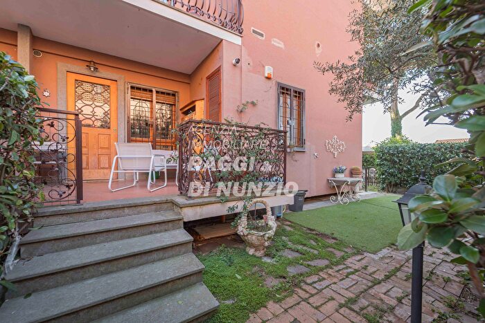 Appartamento con 5 locali in vendita in Via degli Ulivi N, Grottaferrata