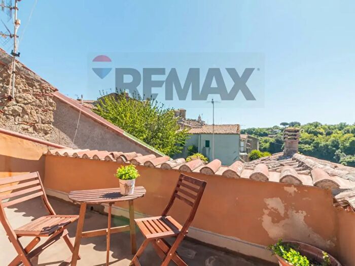 Appartamento trilocale in vendita in Via Annibalcaro, Ischia Di Castro