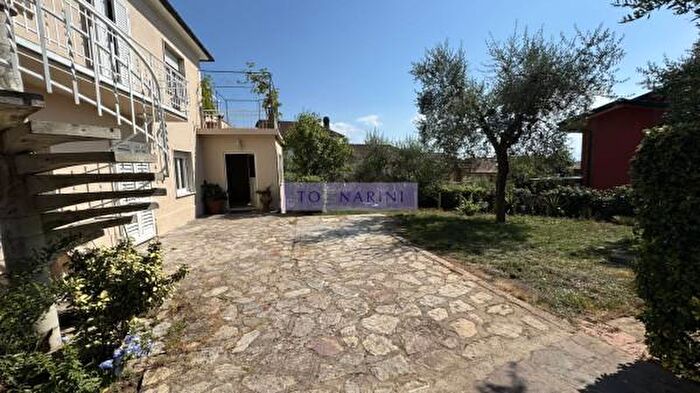 Casa con 6 locali in vendita in Via Antonio Labriola, Monsummano Terme