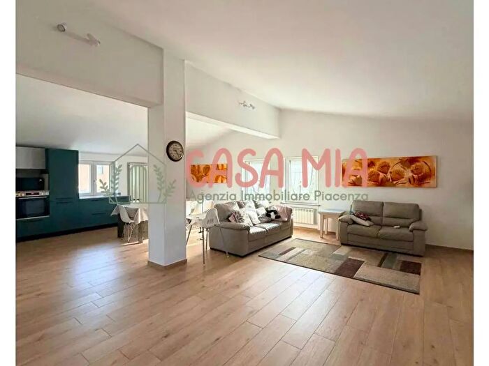 Casa quadrilocale in vendita in Via Case Chiesa, Rottofreno