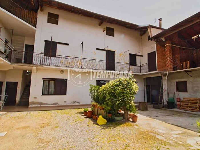 Casa con 5 locali in vendita in Cavaglio DAgogna