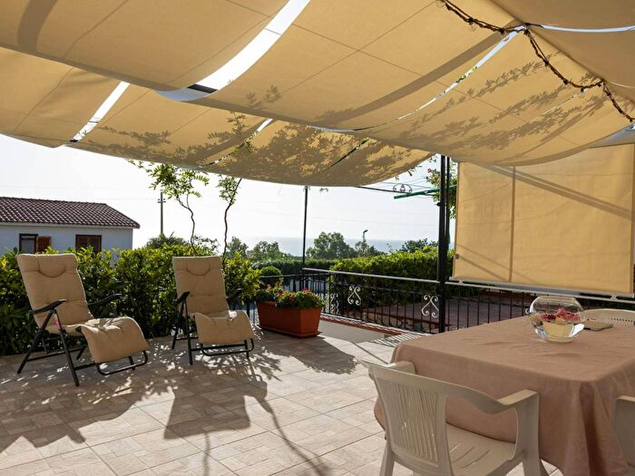 Appartamento trilocale in affitto in Contrada Riviere, Cucco Riviere, Diamante