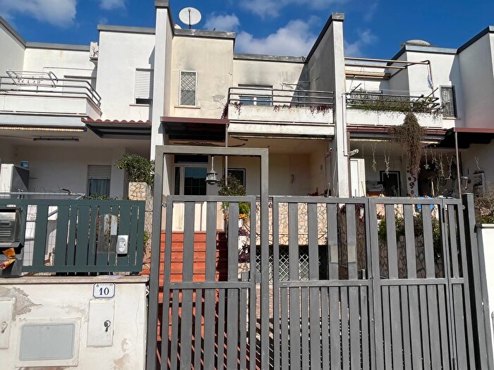 Casa con 7 locali in vendita in Via Monte Parioli, Nettuno