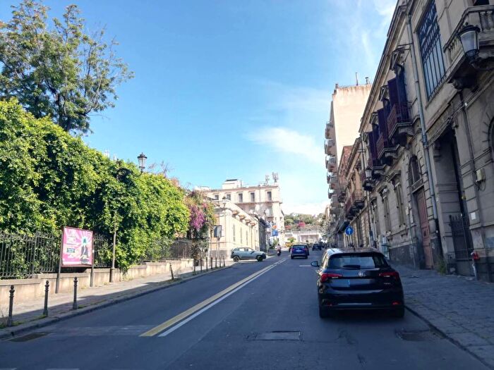 Appartamento trilocale in affitto in Via Paolo Bentivoglio, Gioeni, Catania