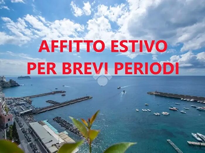 Appartamento trilocale in affitto in Costiera Amalfitana, Amalfi