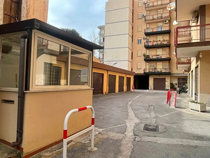Appartamento quadrilocale in vendita in Corso Calatafimi, Palermo