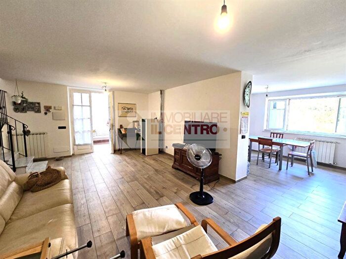 Casa quadrilocale in vendita in Sarzana