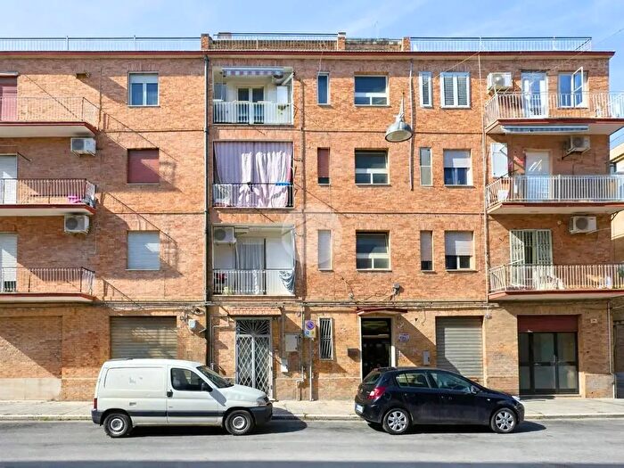 Appartamento trilocale in vendita in Via Giuseppe Colucci, Lucera