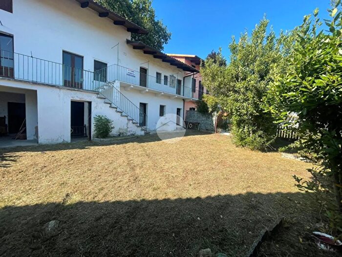 Casa con 7 locali in vendita in Via Coste, Giaveno