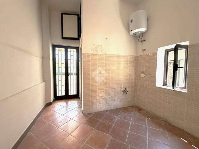 Appartamento trilocale in affitto in Via P Ludovico da Casoria, Casoria