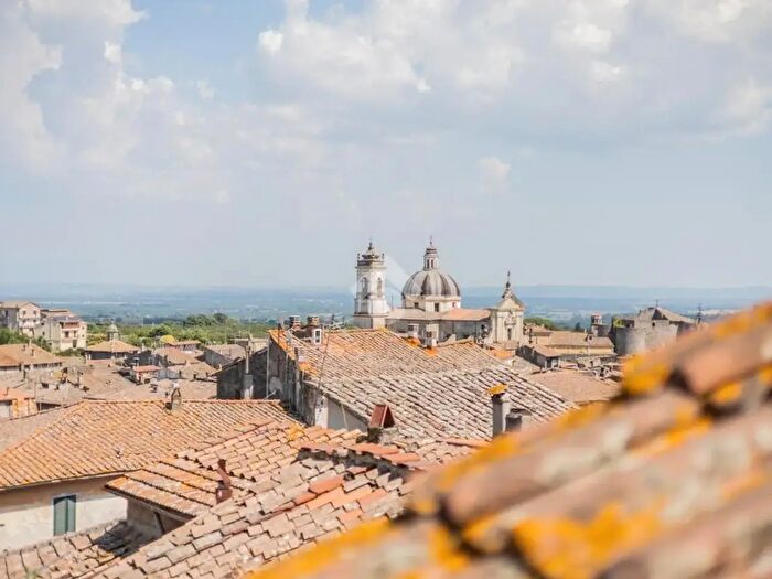 Appartamento quadrilocale in vendita in Via S Martino, Ronciglione