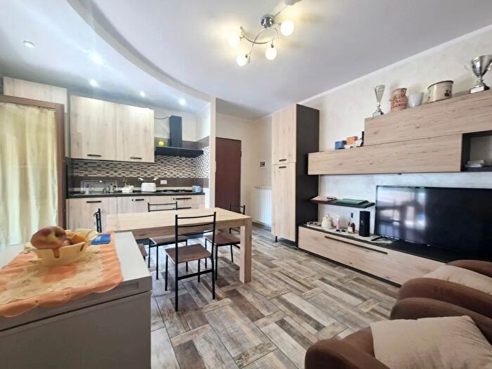 Appartamento con 5 locali in vendita in Via F P Michetti, Manoppello