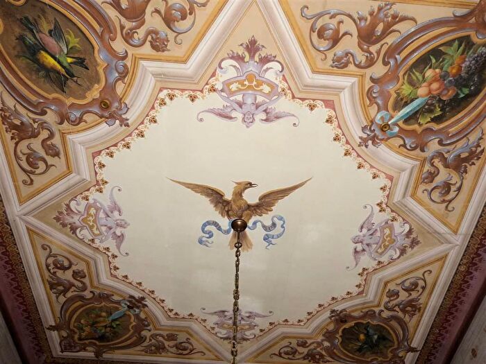 Casa con 7 locali in vendita in Viareggio