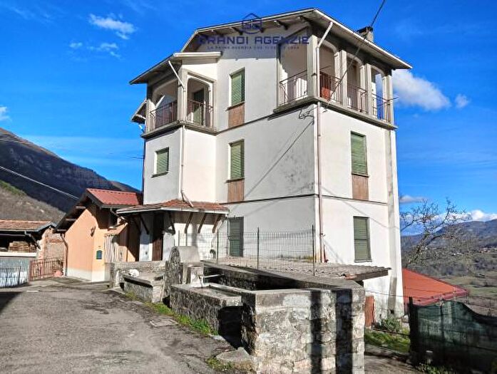 Case in Vendita e in Affitto - 2