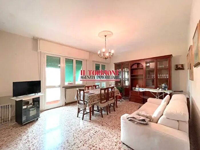 Appartamento con 5 locali in vendita in Via Dante Alighieri, Pescia