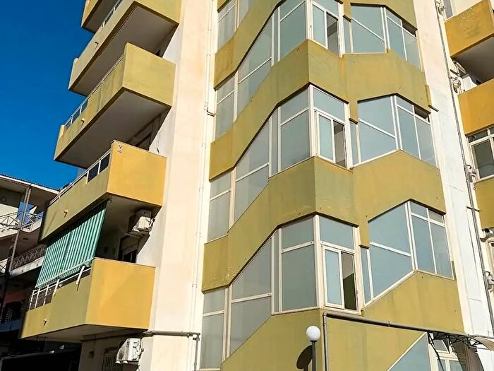 Appartamento quadrilocale in vendita in Via dei Limoni, Messina