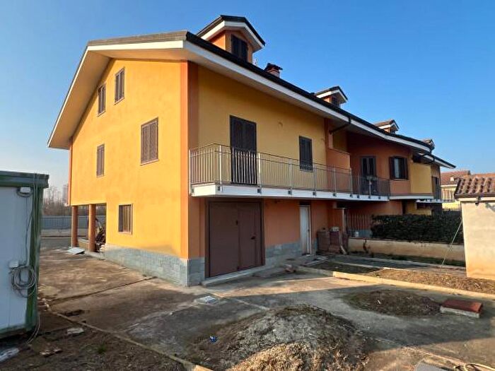 Case in Vendita e in Affitto - 2