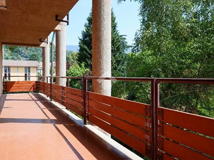 Appartamento trilocale in vendita in Via Parri, Torre Pellice