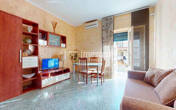 Appartamento trilocale in vendita in Via Clinia, Bari