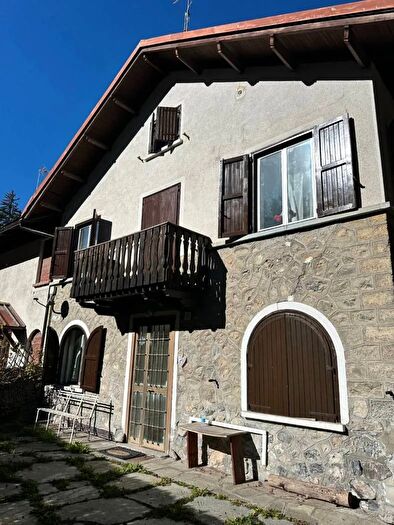 Casa con 5 locali in vendita in Viale della Vittoria Bardonecchia, Bardonecchia