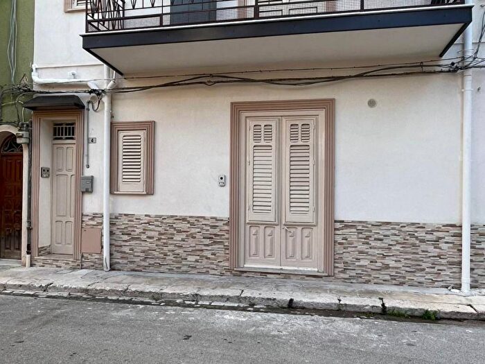 Appartamento bilocale in affitto in Via Loreto, Centro, Altavilla Milicia