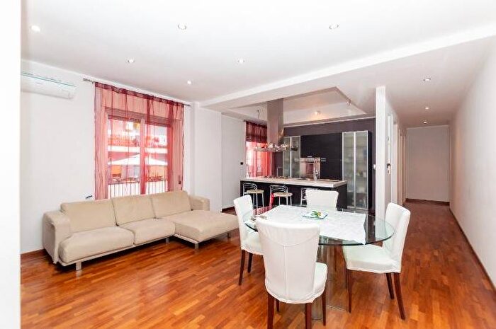 Appartamento trilocale in affitto in Via Madonna del Lume, Centro, Milazzo