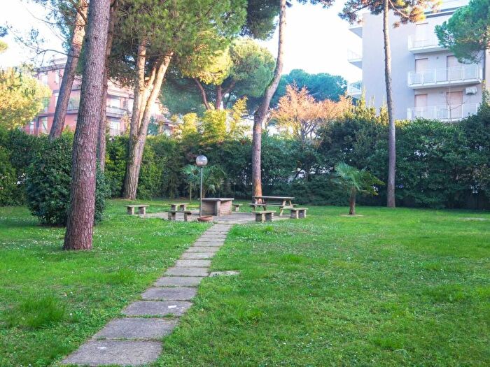 Appartamento con 5 locali in affitto in Viale Giacomo Matteotti, Milano Marittima, Cervia