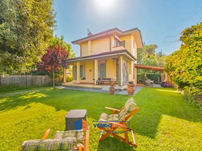 Casa con 5 locali in vendita in Via Fosso Nuovo, Massa