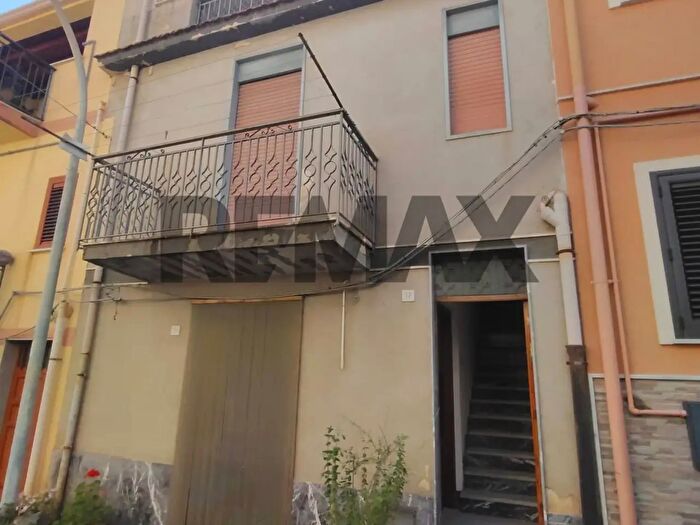Casa bilocale in vendita in Via Marsala, Ventimiglia Di Sicilia
