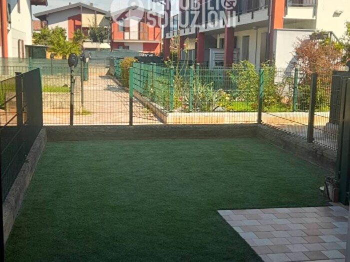 Appartamento bilocale in affitto in Via Botticelli, Mapello