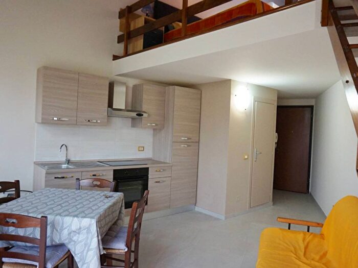 Appartamento bilocale in affitto in Via Alfonso La Marmora, Centro, Sirmione