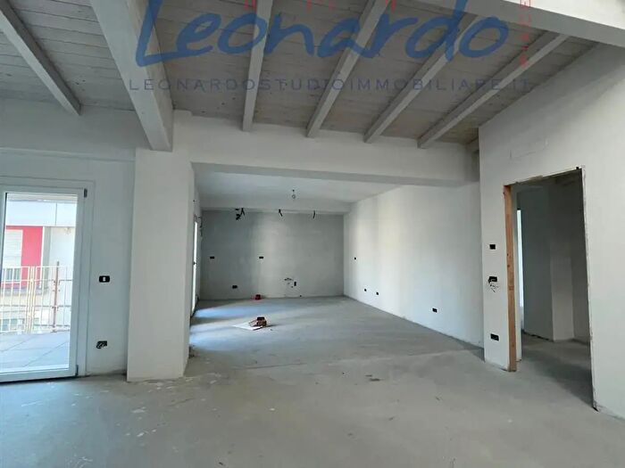Appartamento quadrilocale in vendita in Piacenza