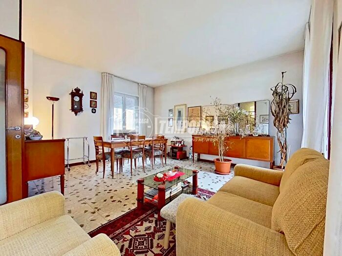 Appartamento trilocale in vendita in Via Santa Caterina, Legnano