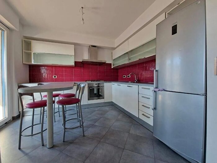 Appartamento quadrilocale in vendita in Via Montale, Ventimiglia