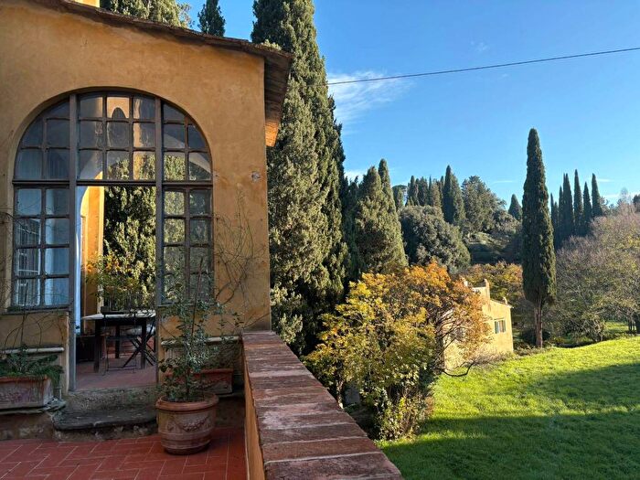 Appartamento con 6 locali in affitto in Piazzale di Porta Romana, Michelangelo Poggio Imperiale, Firenze