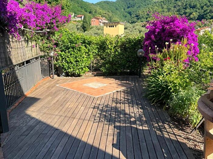 Appartamento quadrilocale in affitto in VIA MILITARE, Pugliola Solaro, Lerici