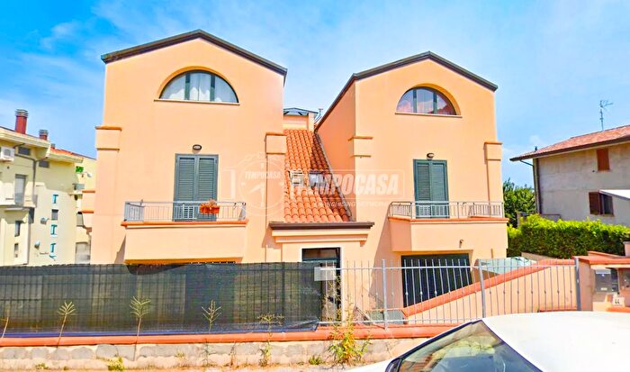 Casa trilocale in vendita in Via Castagneto, Saludecio