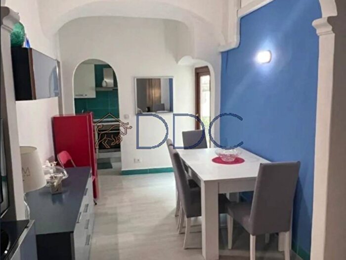 Appartamento bilocale in affitto in Vico Buraggi, Centro, Finale Ligure