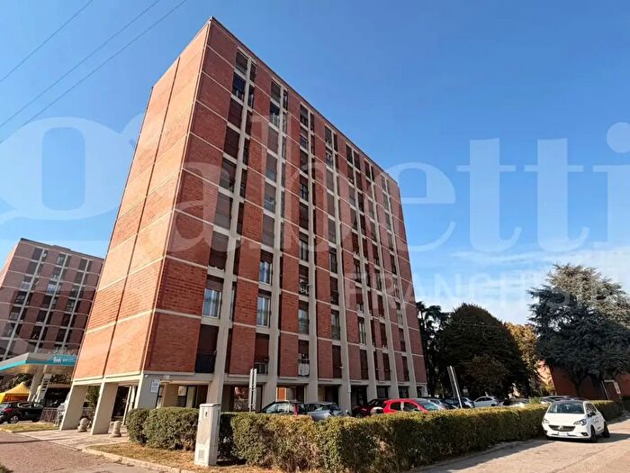 Appartamento con 5 locali in vendita in Via Giuseppe di Vittorio, Bologna