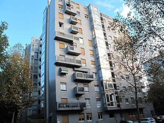 Appartamento trilocale in affitto in Viale Ercole Marelli, Centro, Sesto San Giovanni
