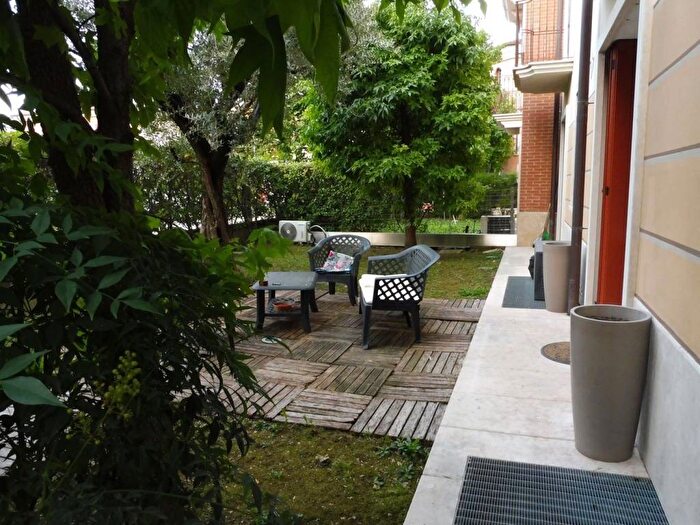 Appartamento trilocale in vendita in Via Primo Maggio, Centro, Schiavon