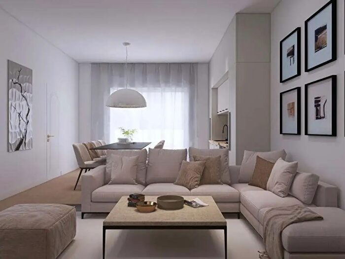 Appartamento trilocale in vendita in Via Maggini, Ancona